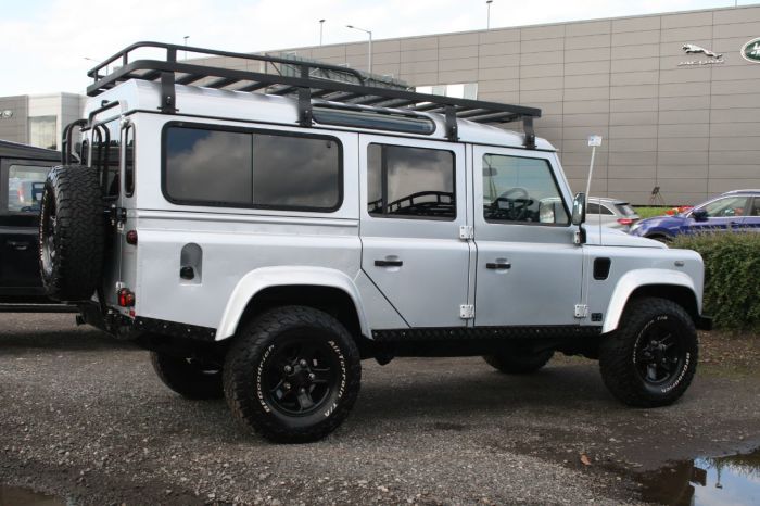 Land Rover Defender 2.4 XS Station Wagon TDCi Four Wheel Drive Diesel Silver