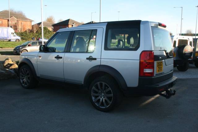 Land Rover Discovery 2.7 Td V6 SE 5dr Auto Estate Diesel Silver